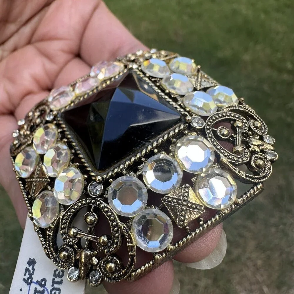VTG Brooch Pin‎ 2 Inch Black Glass Cab Clear Rhinestones Gold Tone Filigree NWT